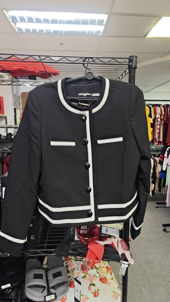 [UPO] KARL LAGERFELD BLACK WOMEN'S TRIM FIVE BUTTON JACKET, G64JN17A-BLK (POUKL54)