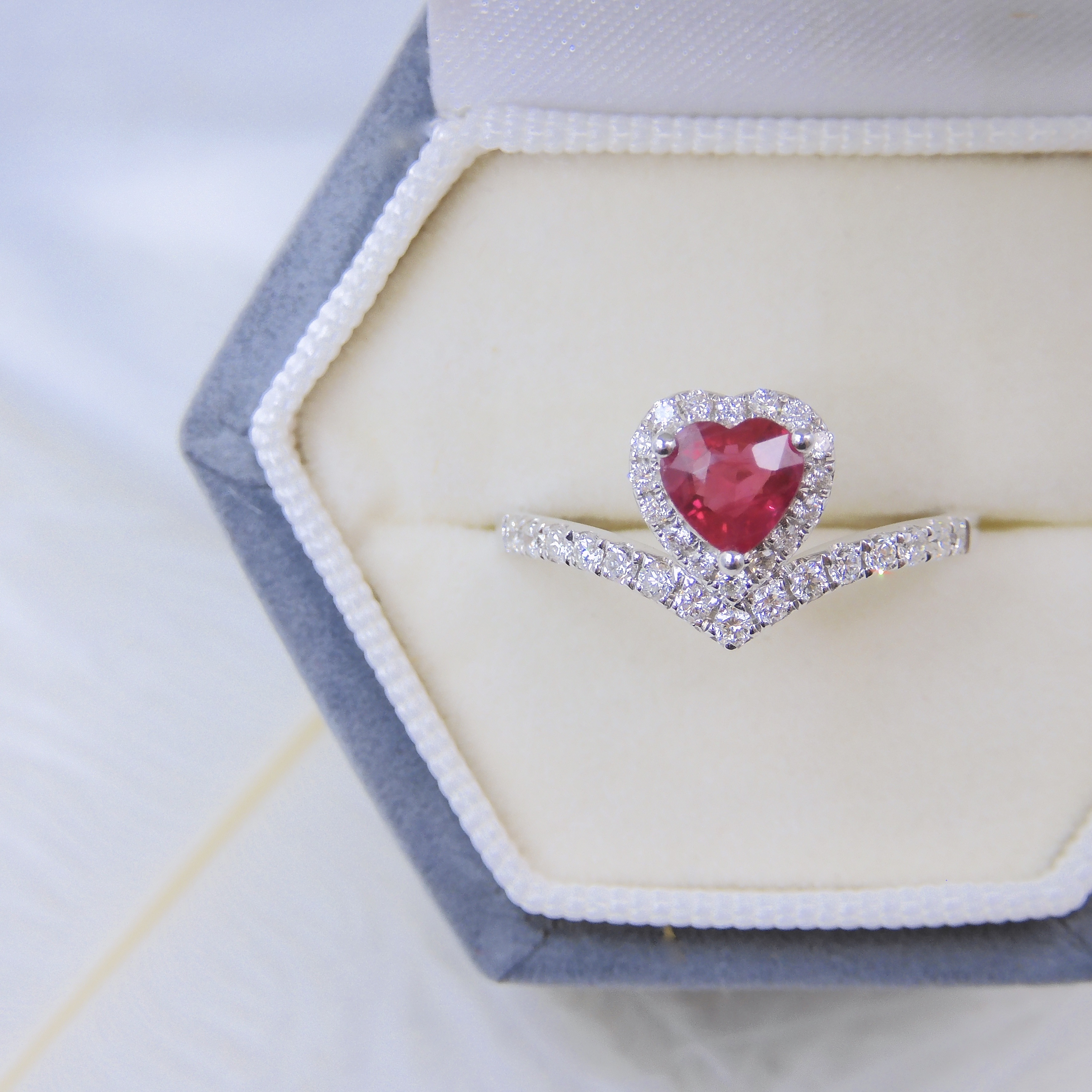 18K Gold 0.48ct Ruby Ring (With Certificate)