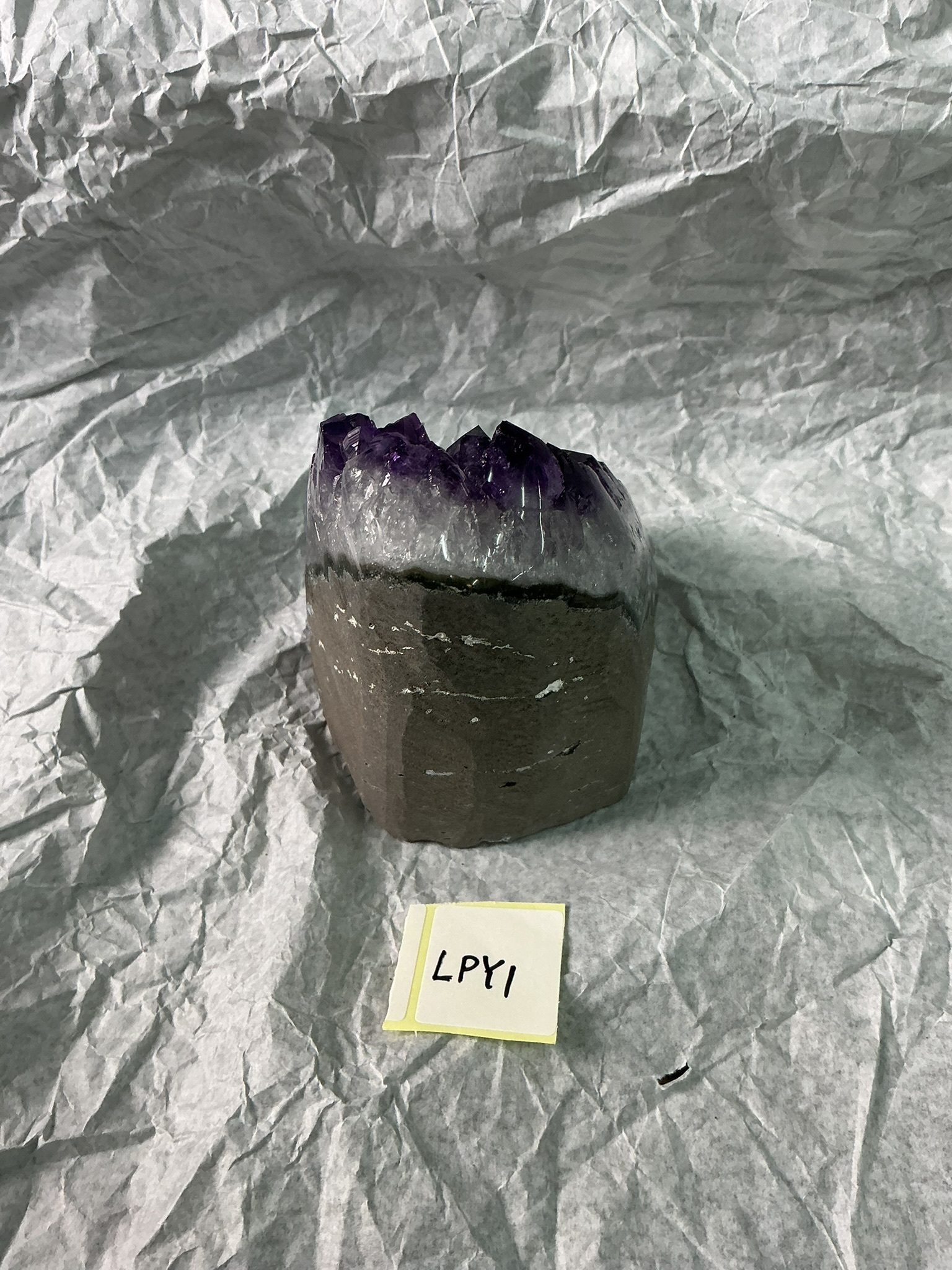 ZB087 LPY1 紫水晶擺件 0.65-0.75kg