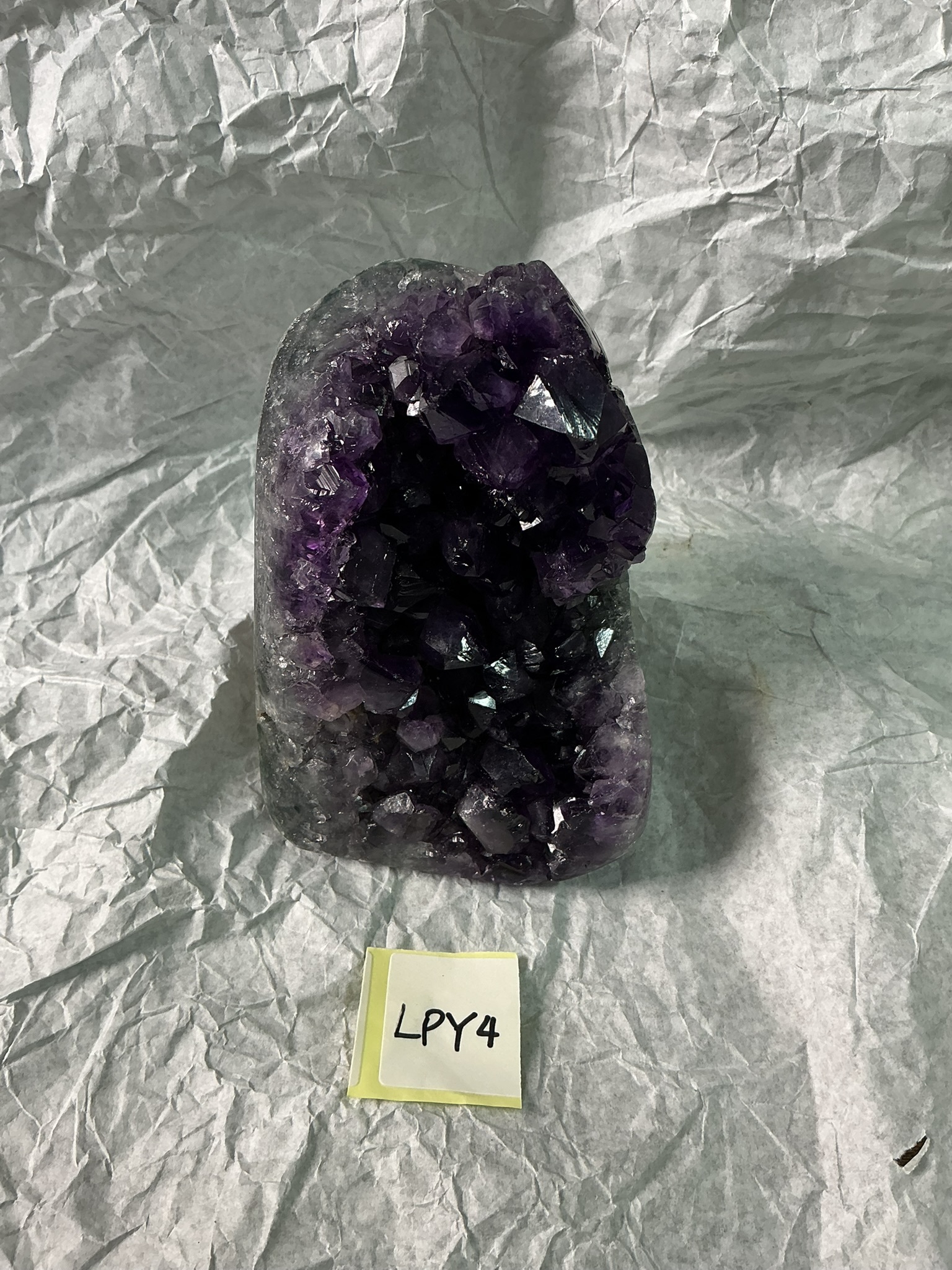 ZB090 LPY4 紫水晶擺件 0.65-0.75kg