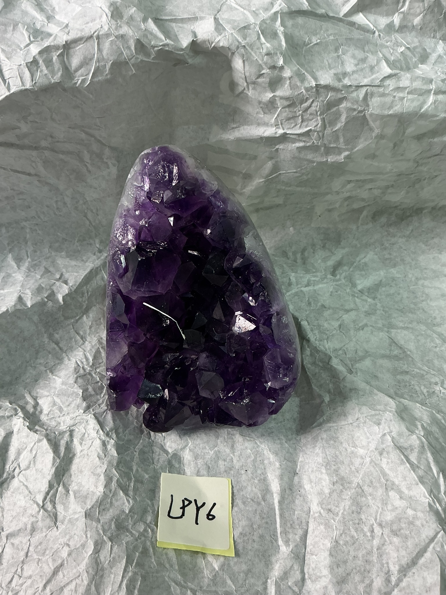 ZB092 LPY6 紫水晶擺件 0.65-0.75kg