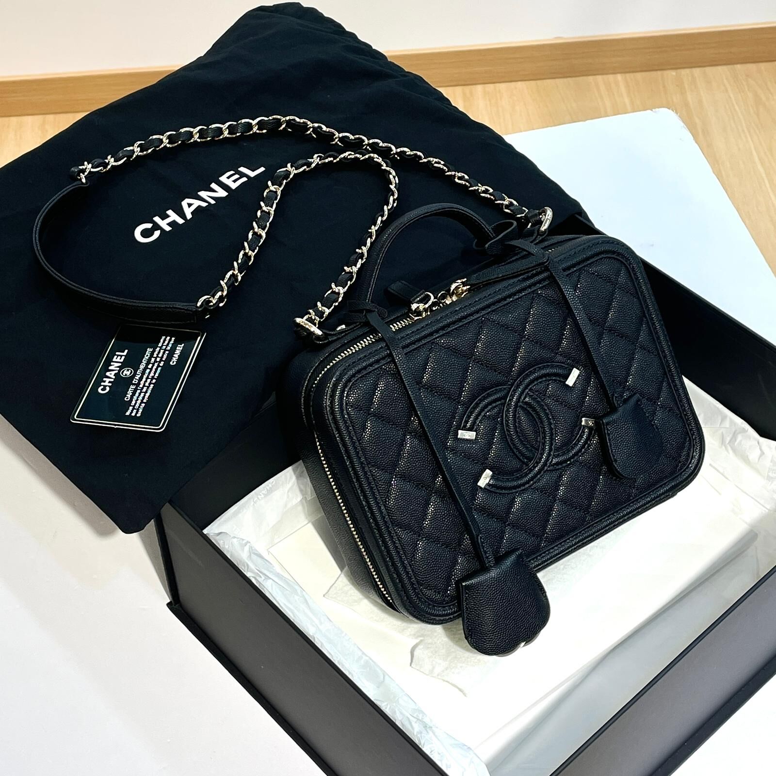 全新CHANEL化妝袋 A93343 Vanity Case 21cm 黑色荔枝皮淡金@289開 #BRAND NEW #香榭站正品