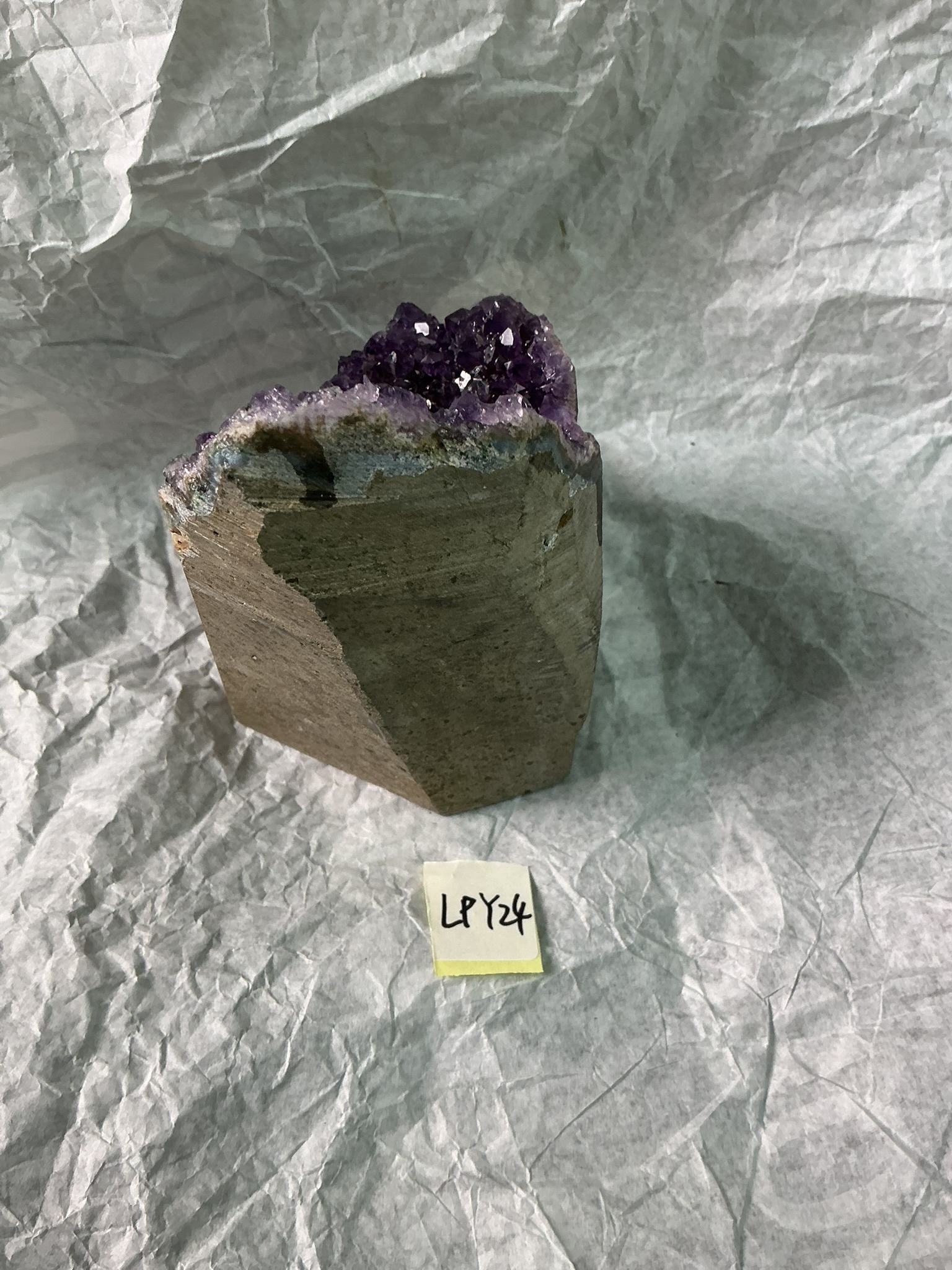 ZB110 LPY24 紫水晶擺件 0.65-0.75kg