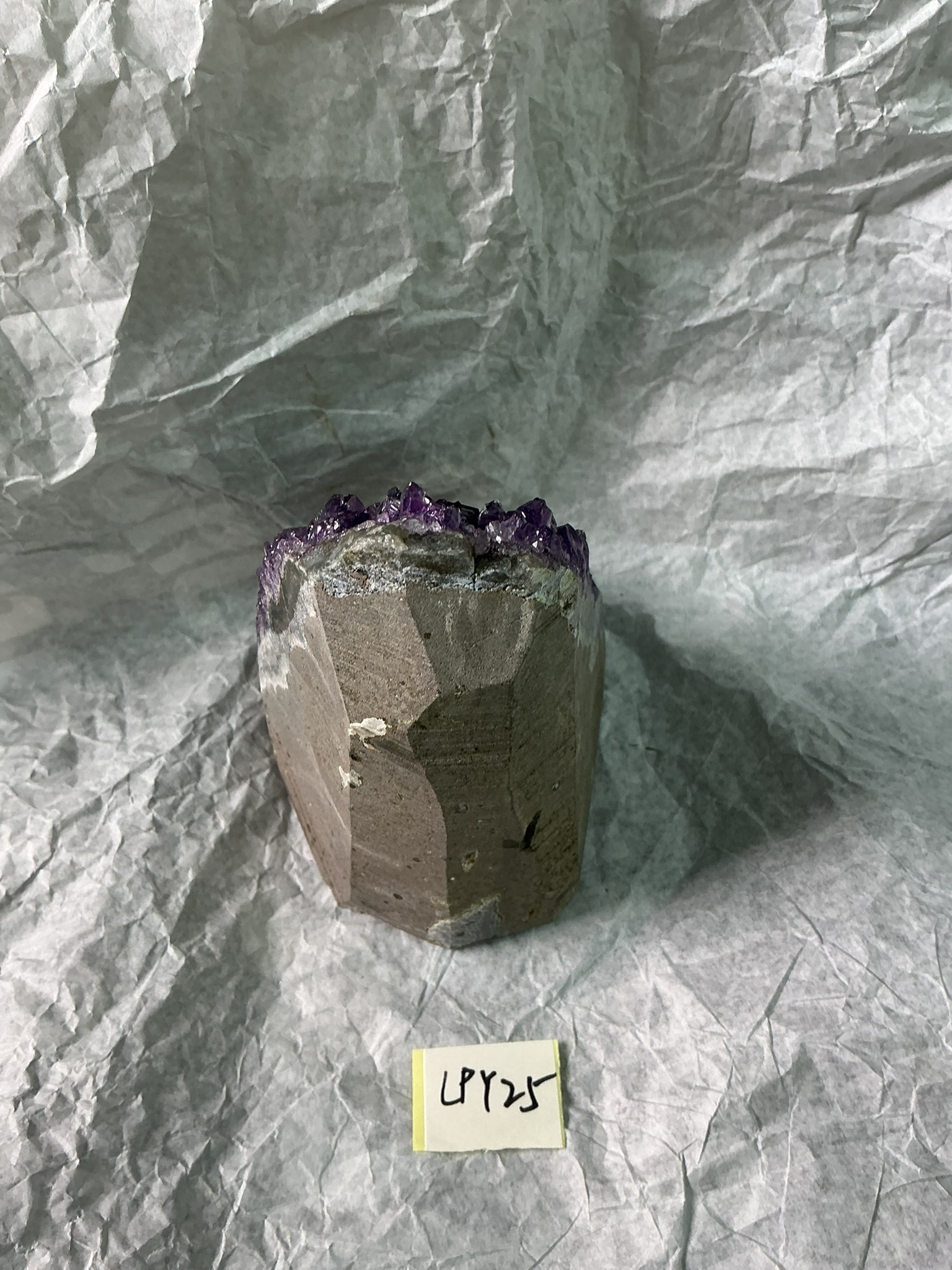 ZB111 LPY25 紫水晶擺件 0.65-0.75kg