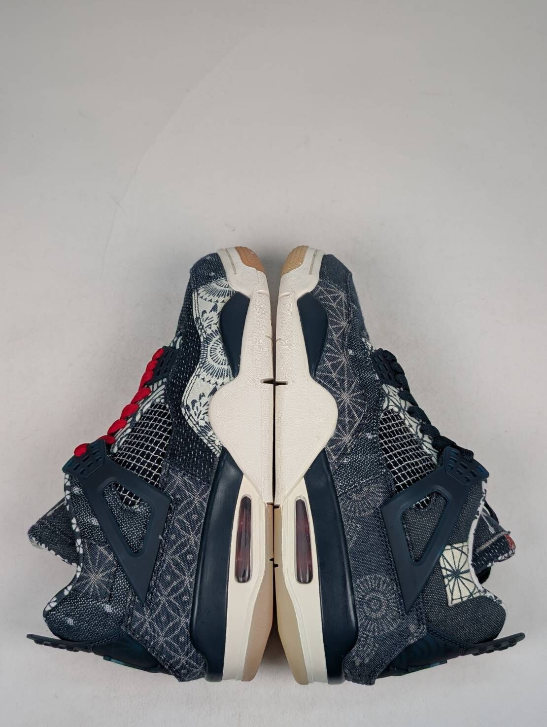 微瑕疵-左右腳大底氧化泛黃 CW0898-400 M8 Air Jordan 4 SE "Deep Ocean" 藍白 刺子繡