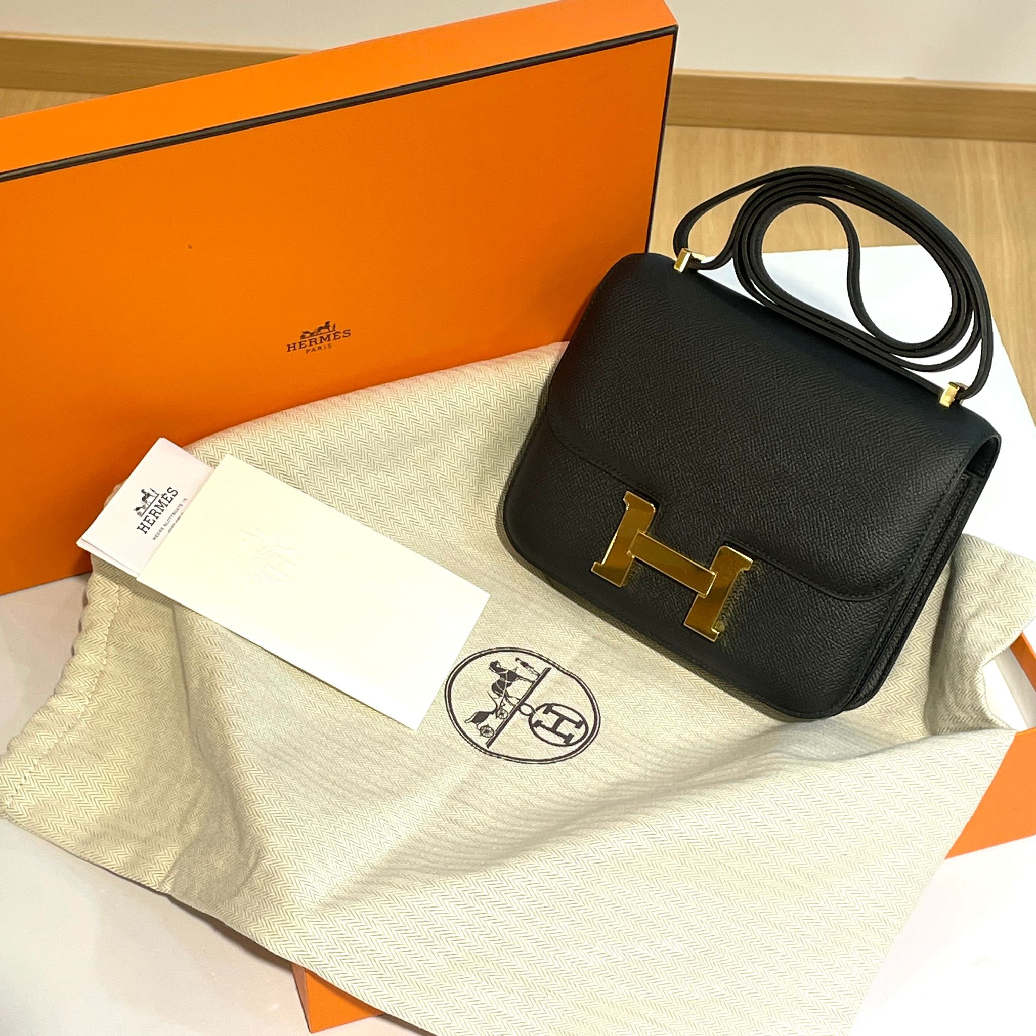 全新未使用品!!! HERMES MINI CONSTANCE Y  NOIR EPSOM GHW 黑色金扣 #愛馬仕康康包 #BRAND NEW #香榭站正品