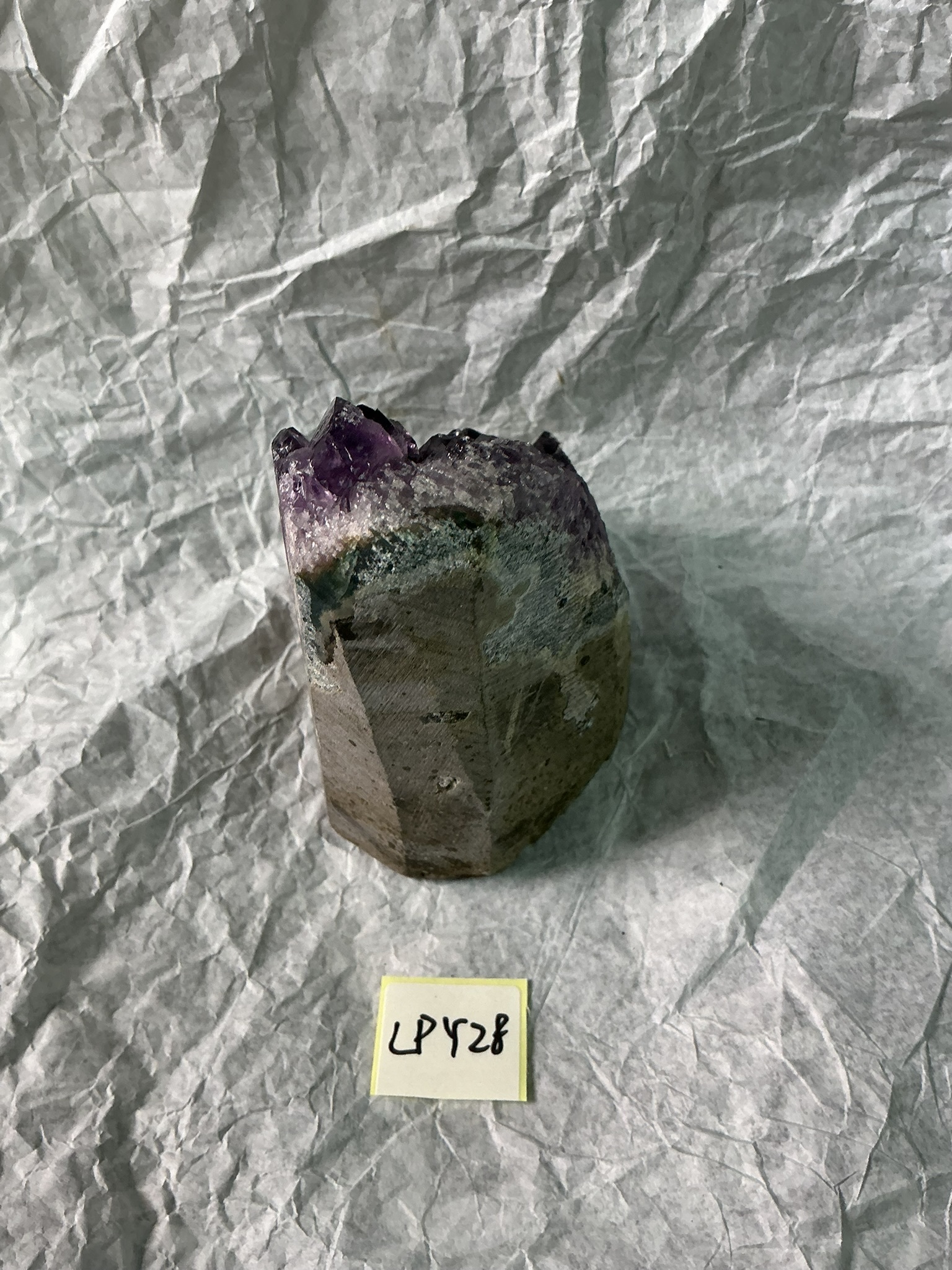 ZB114 LPY28 紫水晶擺件 0.65-0.75kg