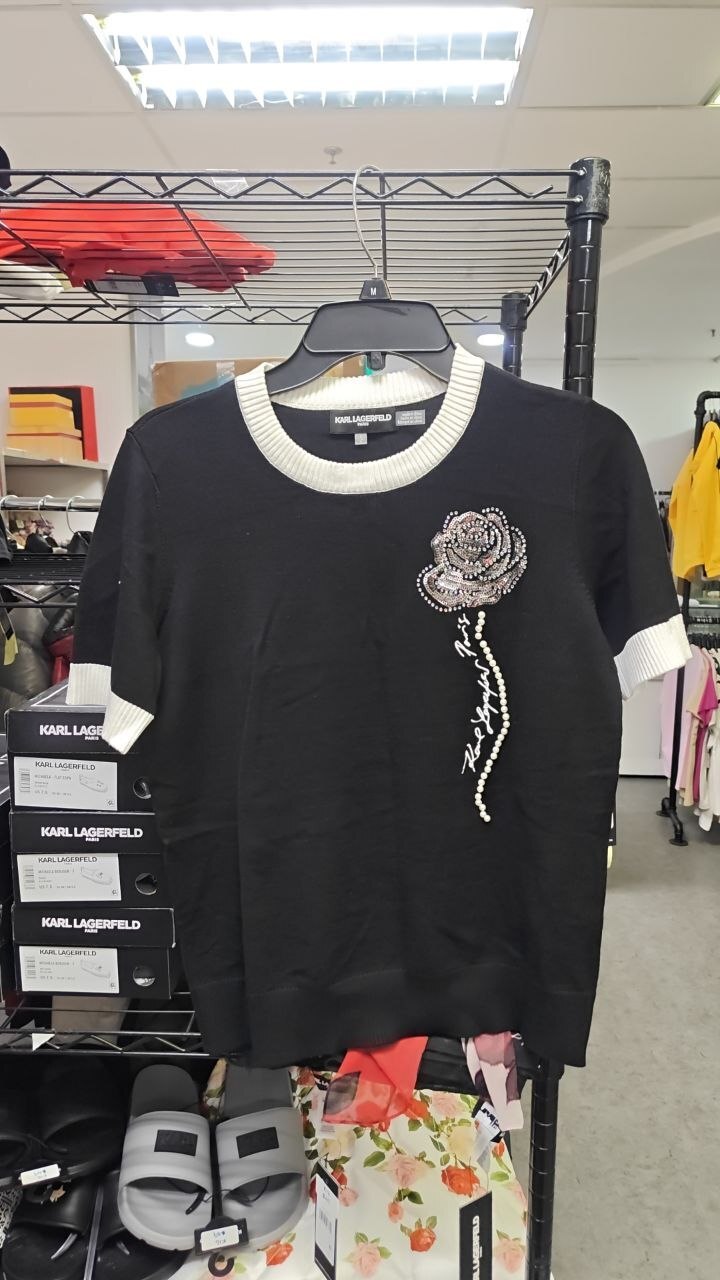 [UPO] KARL LAGERFELD BLK SFT/WT WOMEN'S ROSE DETAIL CREW NECK SWEATER, L6DSSI77-XSF (POUKL62)