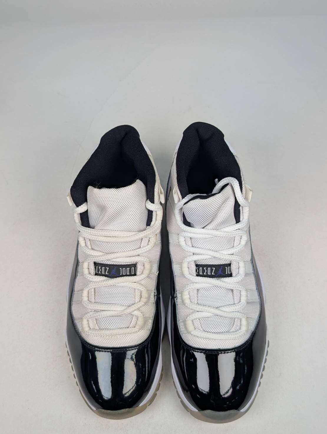 微瑕疵-左右腳中底鞋底泛黃鞋面色差 378037-100 M8.5 Air Jordan 11 「 Concord 」