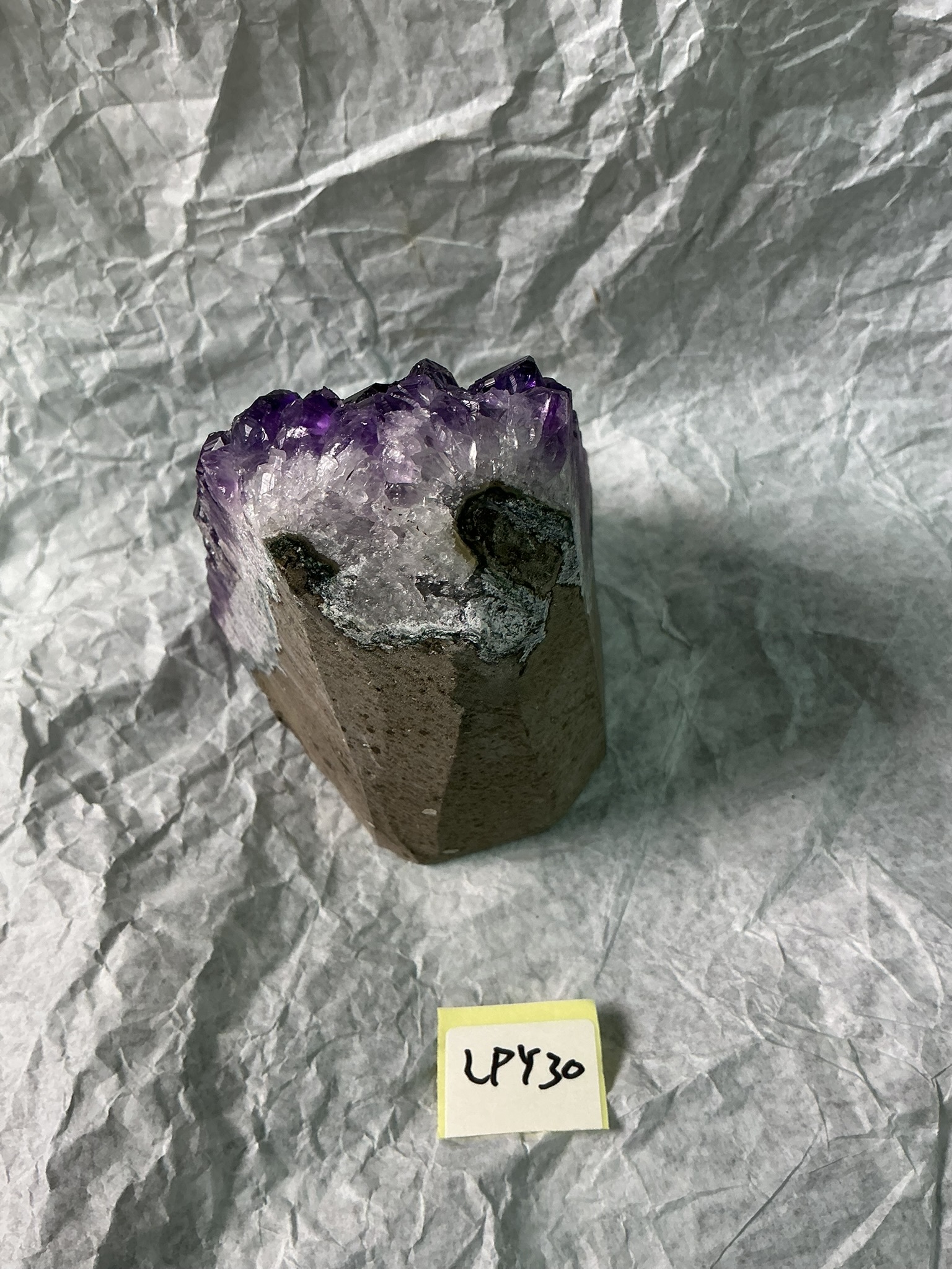 ZB116 LPY30 紫水晶擺件 0.65-0.75kg