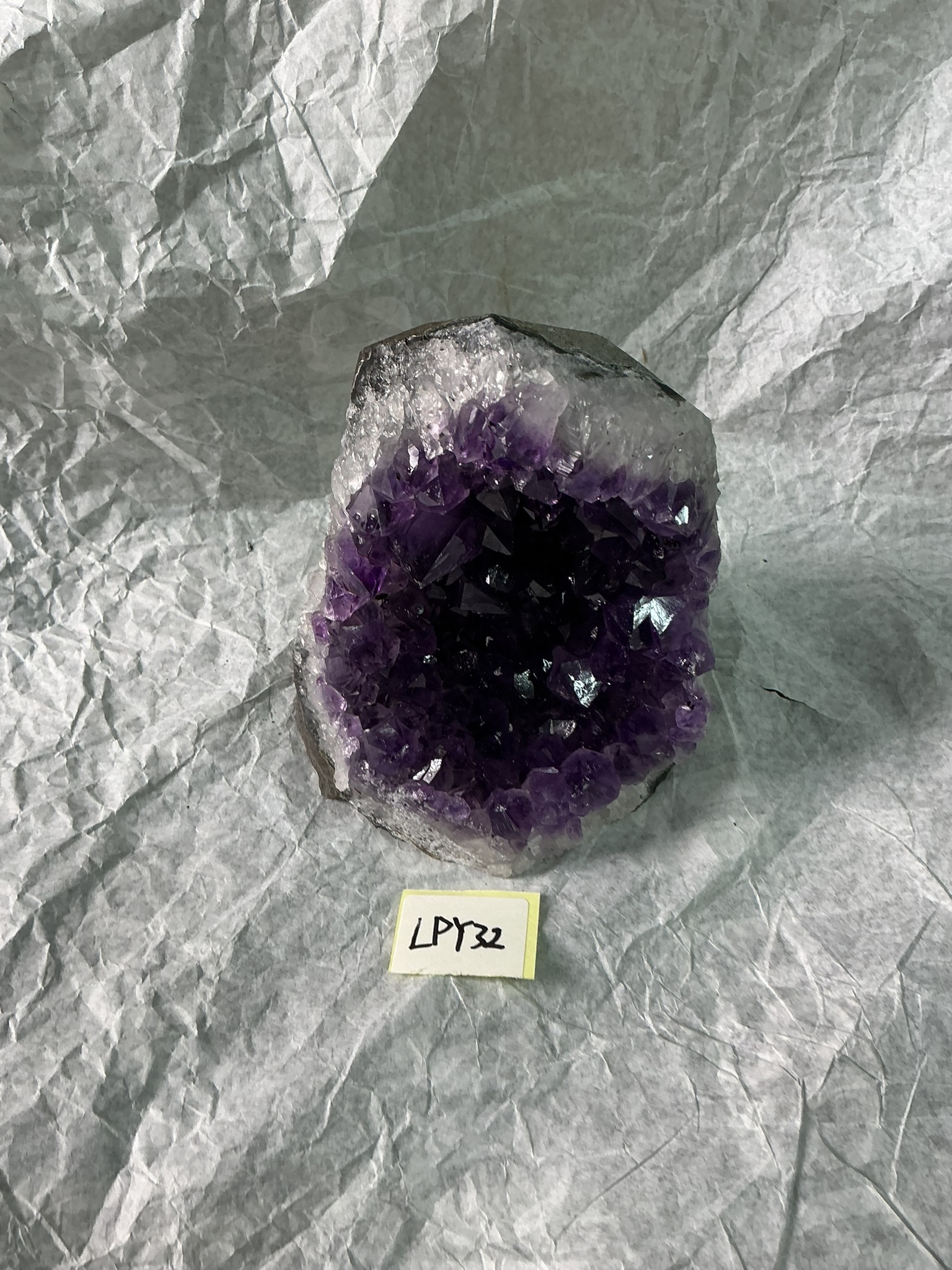 ZB118 LPY32 紫水晶擺件 0.65-0.75kg