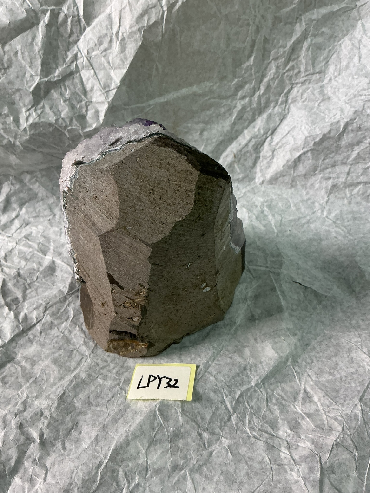 ZB118 LPY32 紫水晶擺件 0.65-0.75kg