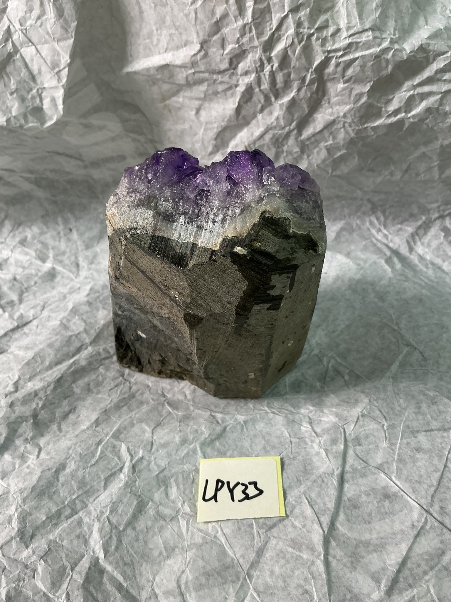ZB119 LPY33 紫水晶擺件 0.65-0.75kg