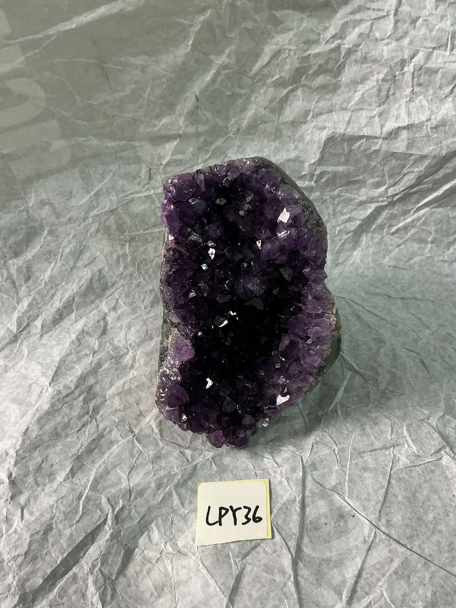 ZB122 LPY36 紫水晶擺件 0.65-0.75kg