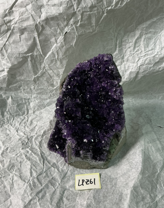 ZB190 LPZ61 紫水晶擺件 0.76-0.9kg