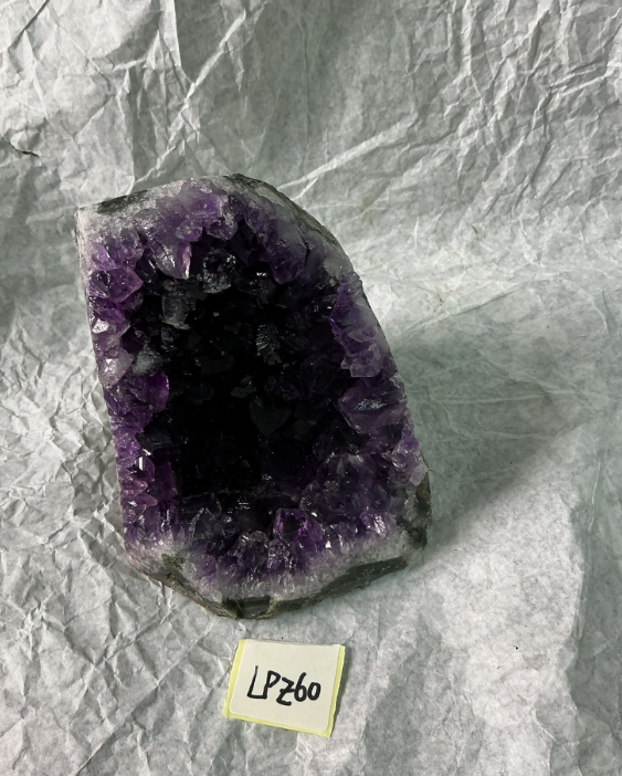 ZB189 LPZ60 紫水晶擺件 0.76-0.9kg