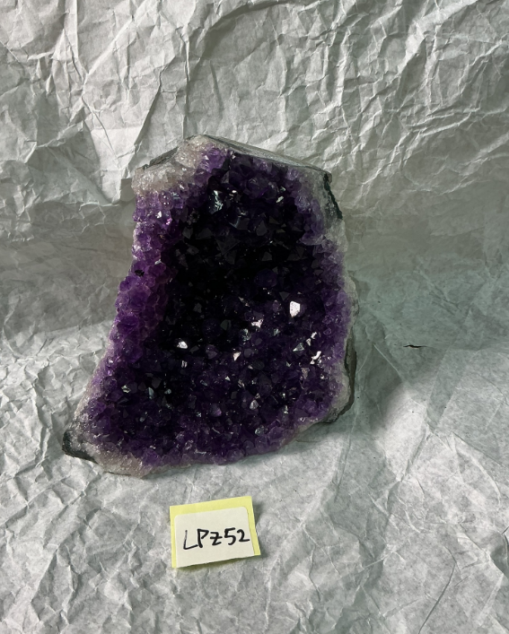 ZB181 LPZ52 紫水晶擺件 0.76-0.9kg