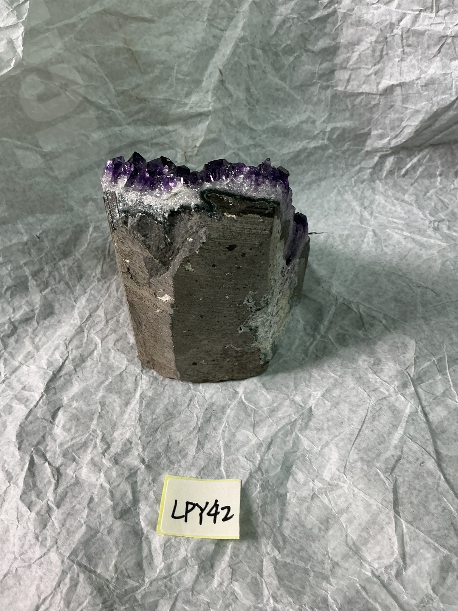 ZB128 LPY42 紫水晶擺件 0.65-0.75kg