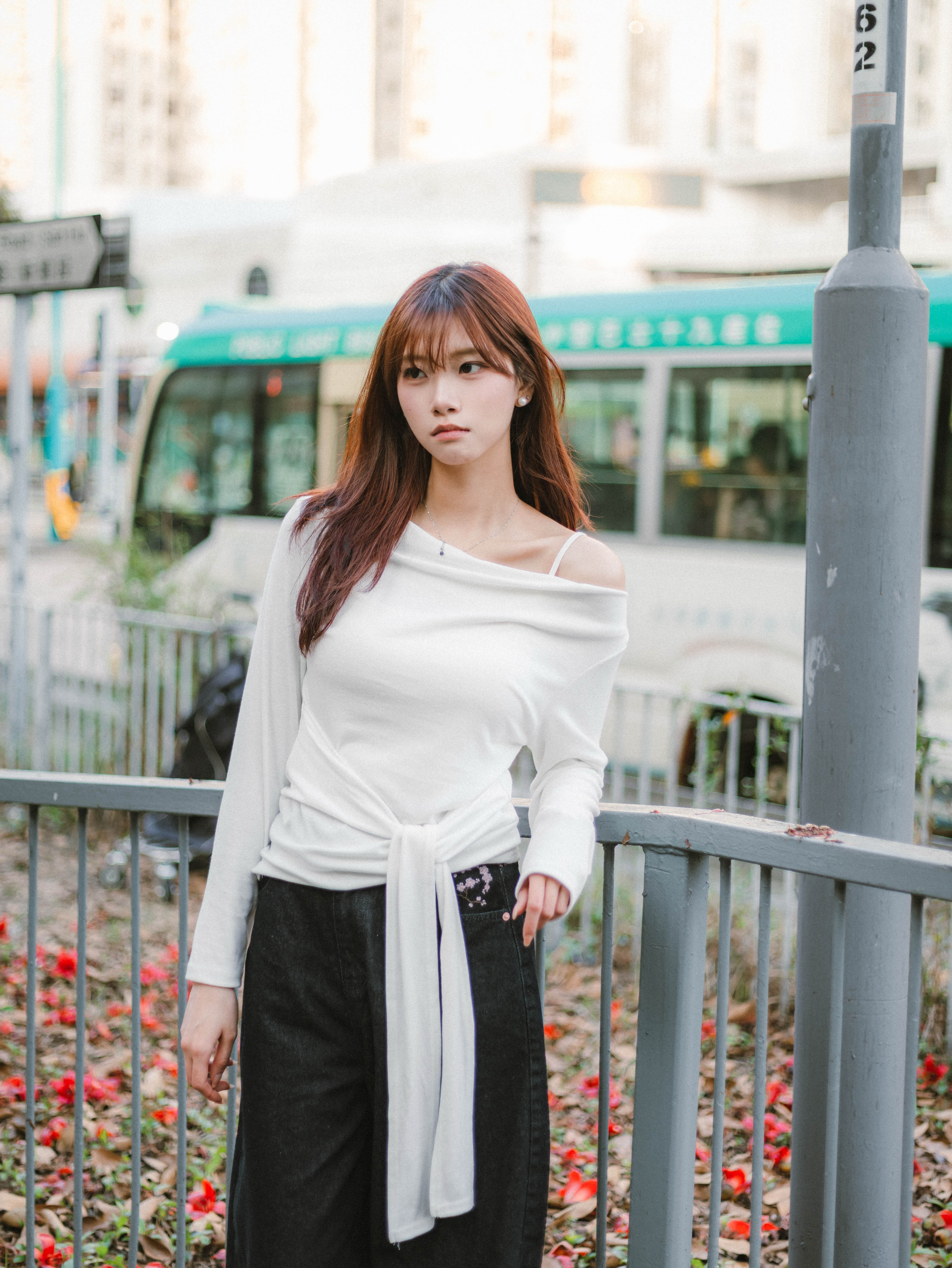 垂墜領腰綁帶長袖上衣