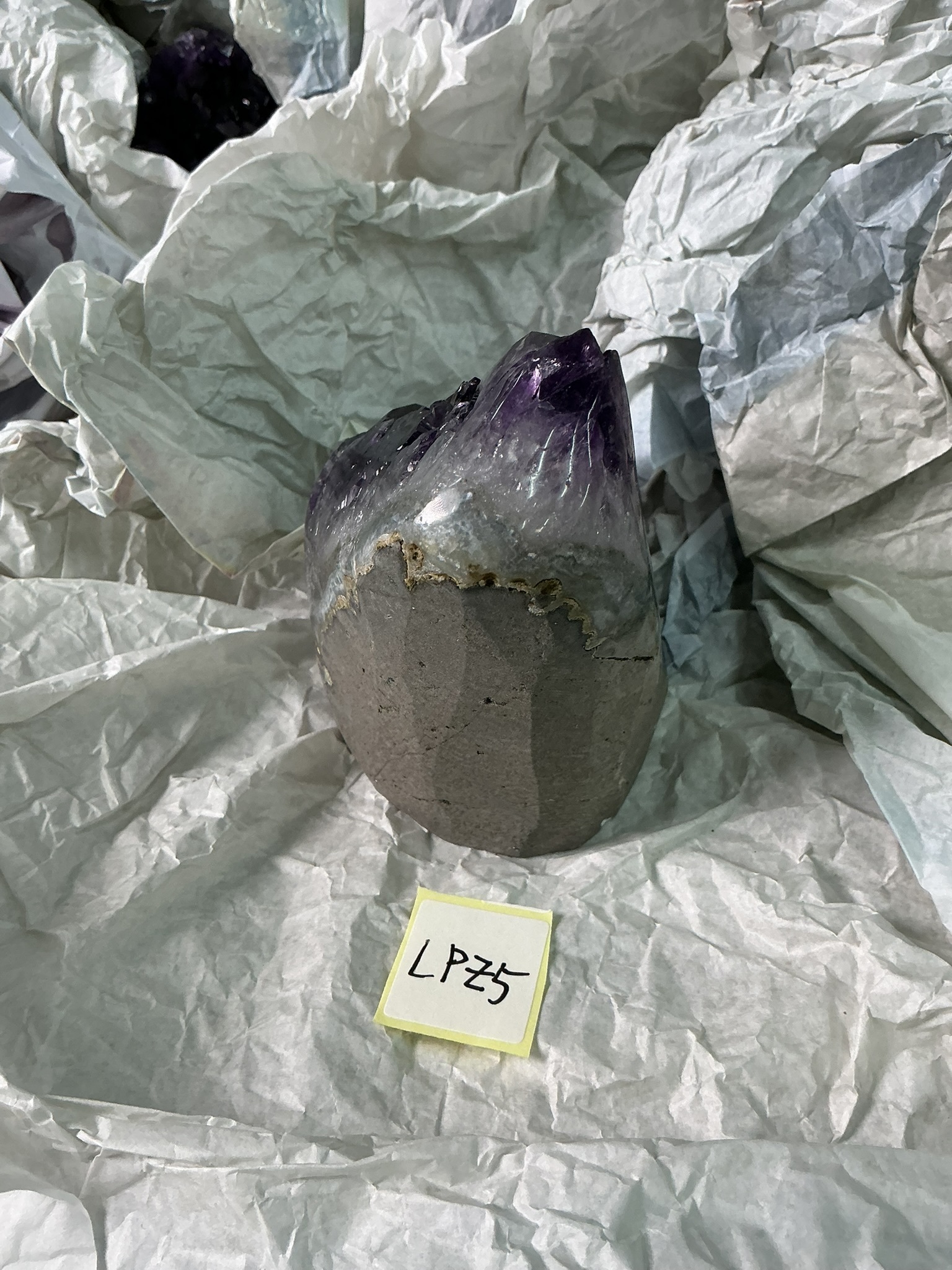 ZB134 LPZ5 紫水晶擺件 0.91-1.1kg