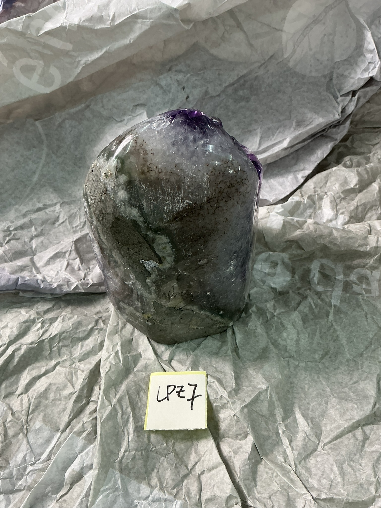 ZB136 LPZ7 紫水晶擺件 0.76-0.9kg