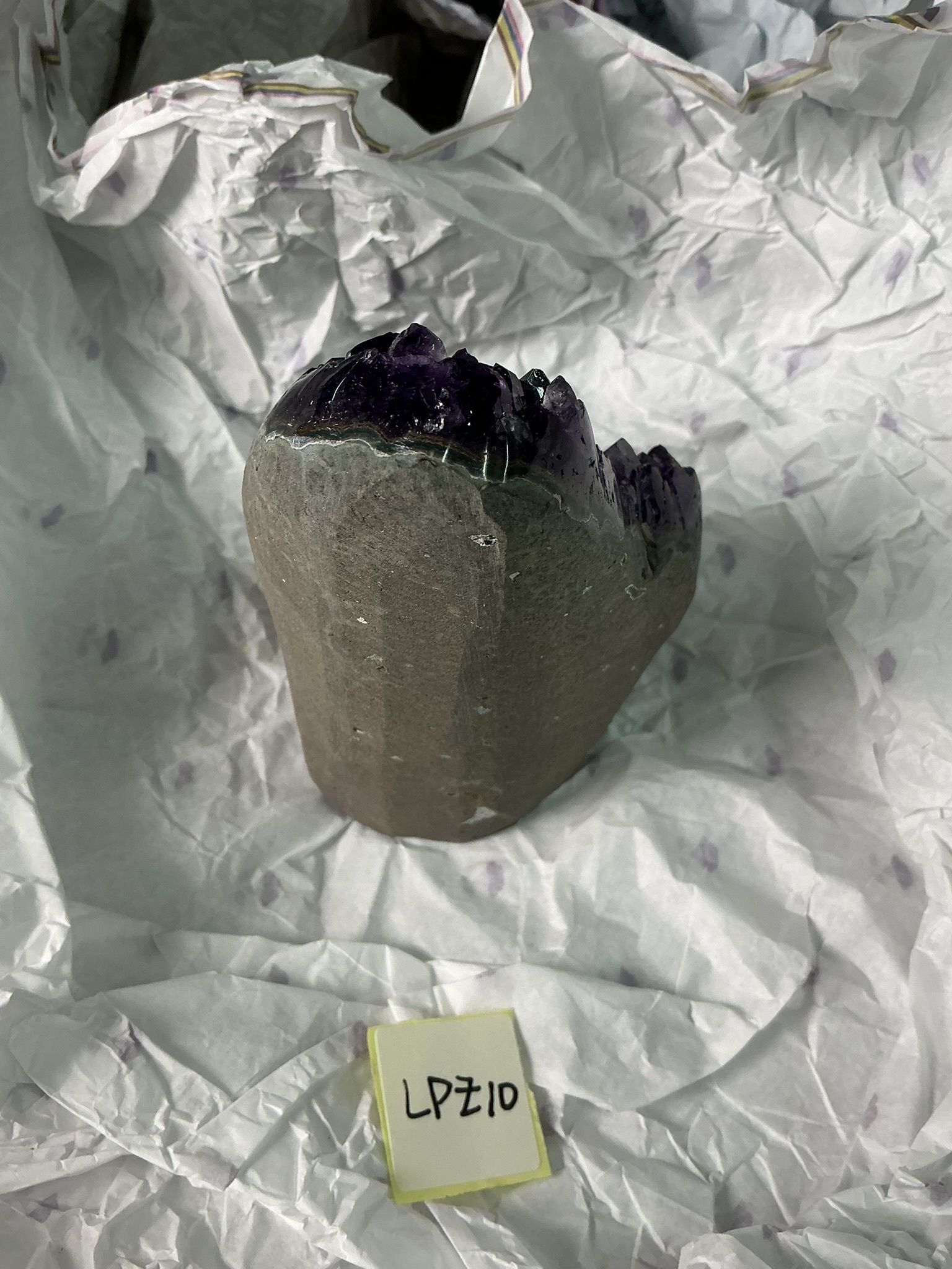 ZB139 LPZ10 紫水晶擺件 0.76-0.9kg