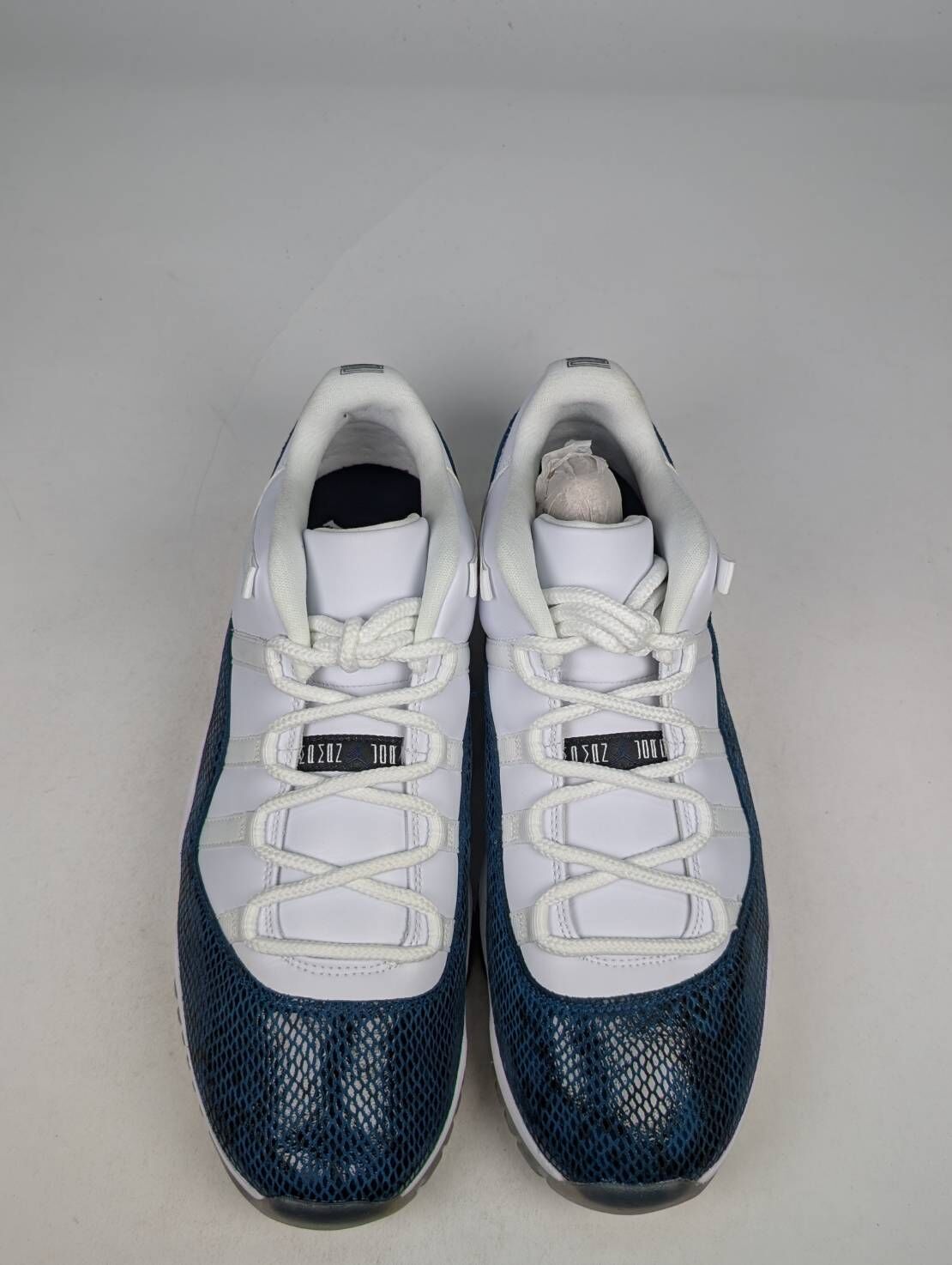 微瑕疵-左右腳中底鞋底泛黃左腳外側泛黃 CD6846-102 M13 Air Jordan 11 Low Retro Blue Snakeskin 藍蛇紋