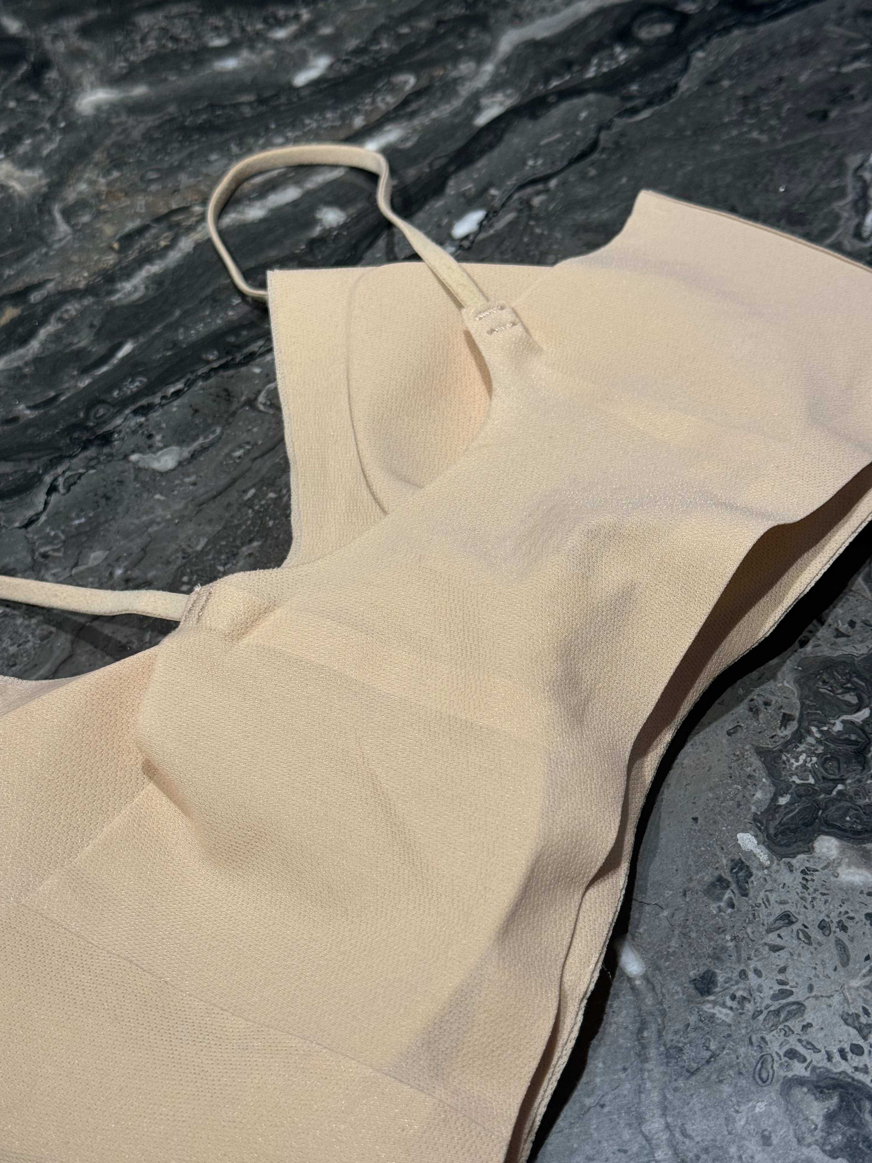 【限加購選品】粉底液內搭背心