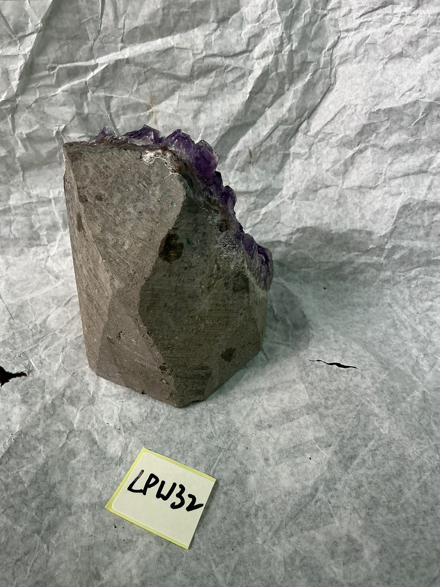 ZB049 LPW32 紫水晶擺件 0.3-0.45kg