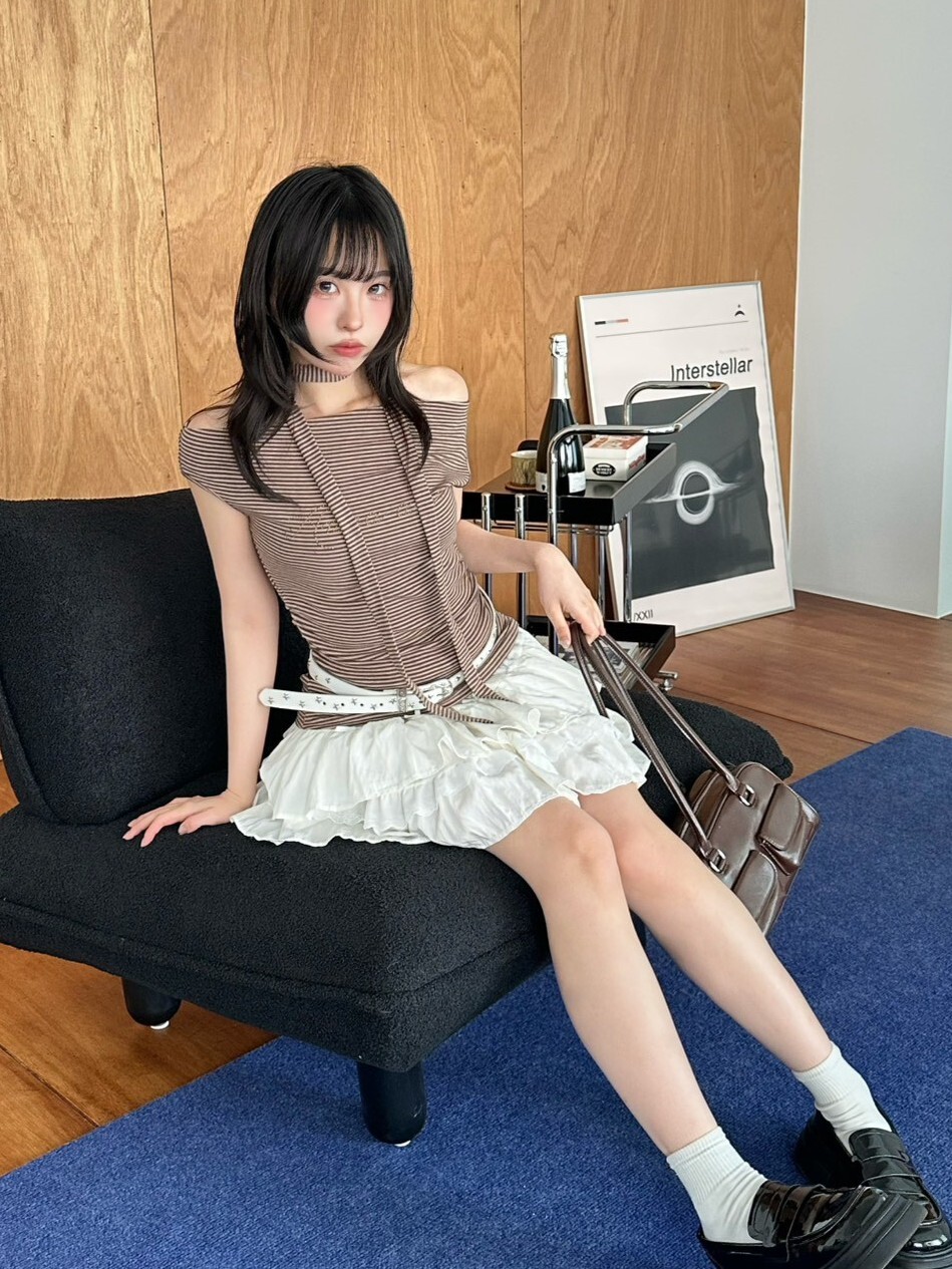 復古條紋 鉚釘細節繞脖盪領背心