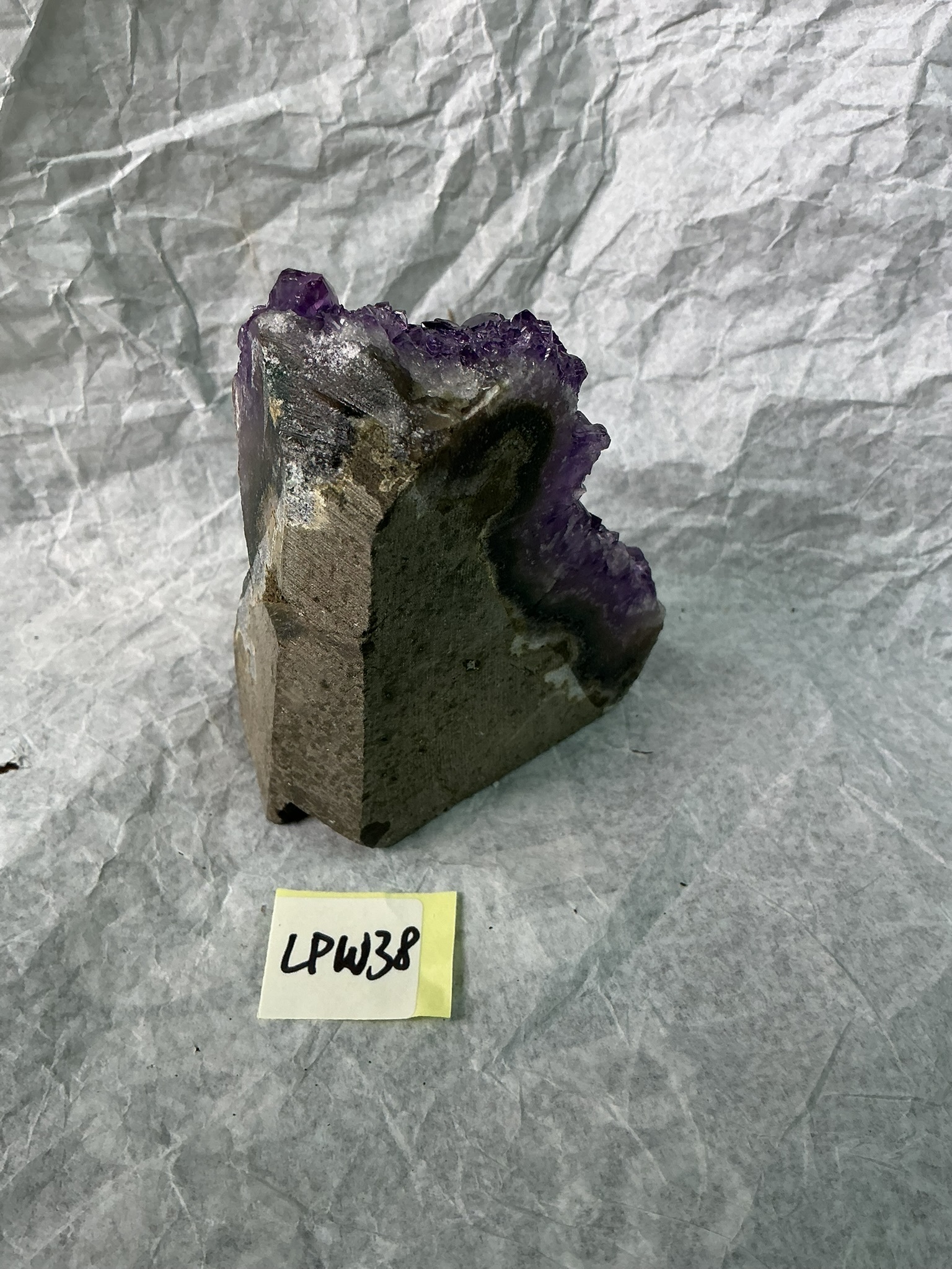 ZB055 LPW38 紫水晶擺件 0.3-0.45kg