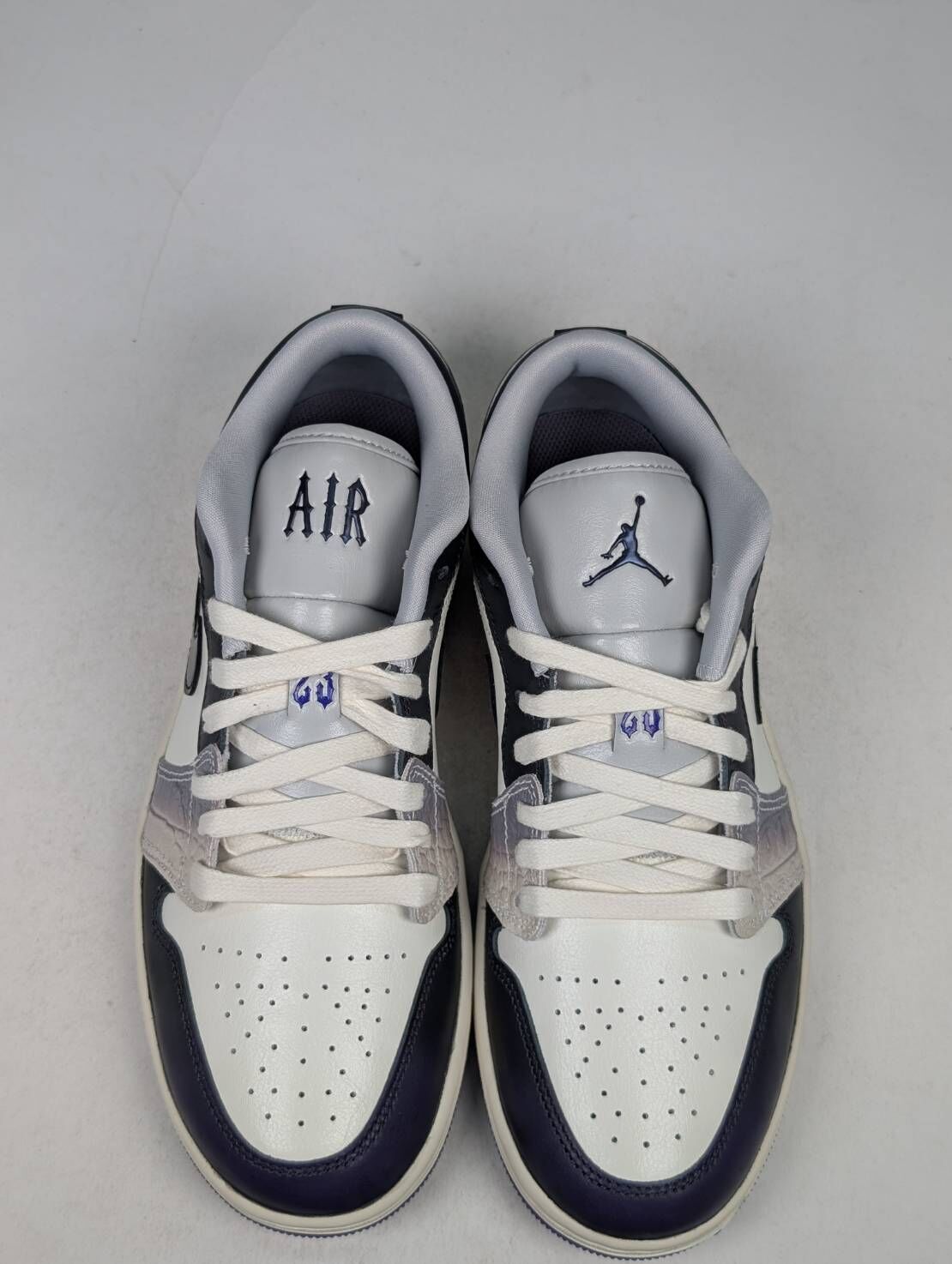 微瑕疵-左右腳中底泛黃後跟染色 HF5759-101 W9 Air Jordan 1 Low SEPunk Rock