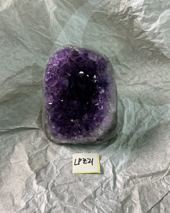 ZB150 LPZ21 紫水晶擺件 0.76-0.9kg