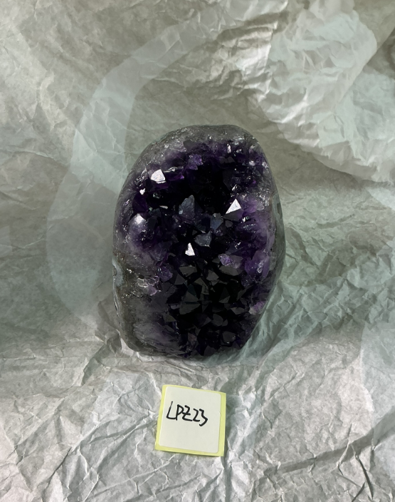 ZB152 LPZ23 紫水晶擺件 0.76-0.9kg