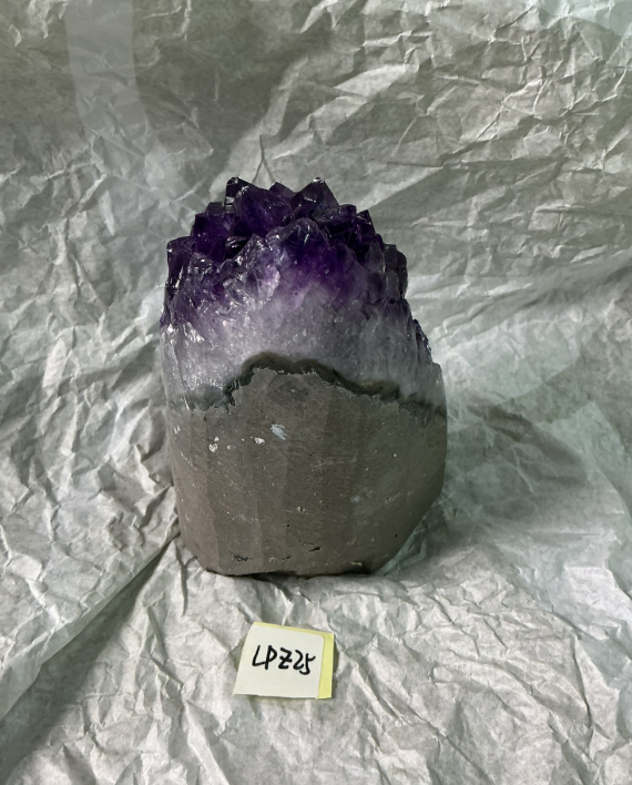ZB154 LPZ25 紫水晶擺件 0.91-1.1kg