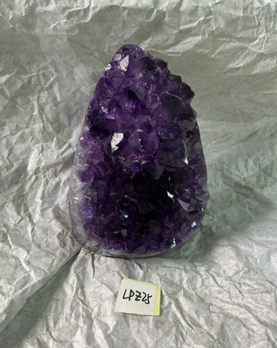 ZB154 LPZ25 紫水晶擺件 0.91-1.1kg