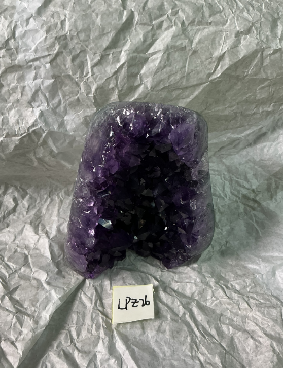 ZB155 LPZ26 紫水晶擺件 0.76-0.9kg