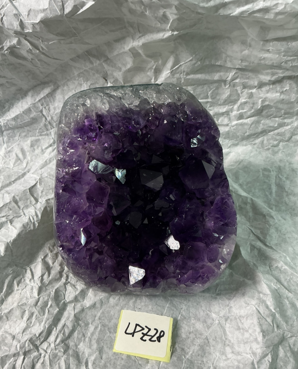 ZB157 LPZ28 紫水晶擺件 0.91-1.1kg