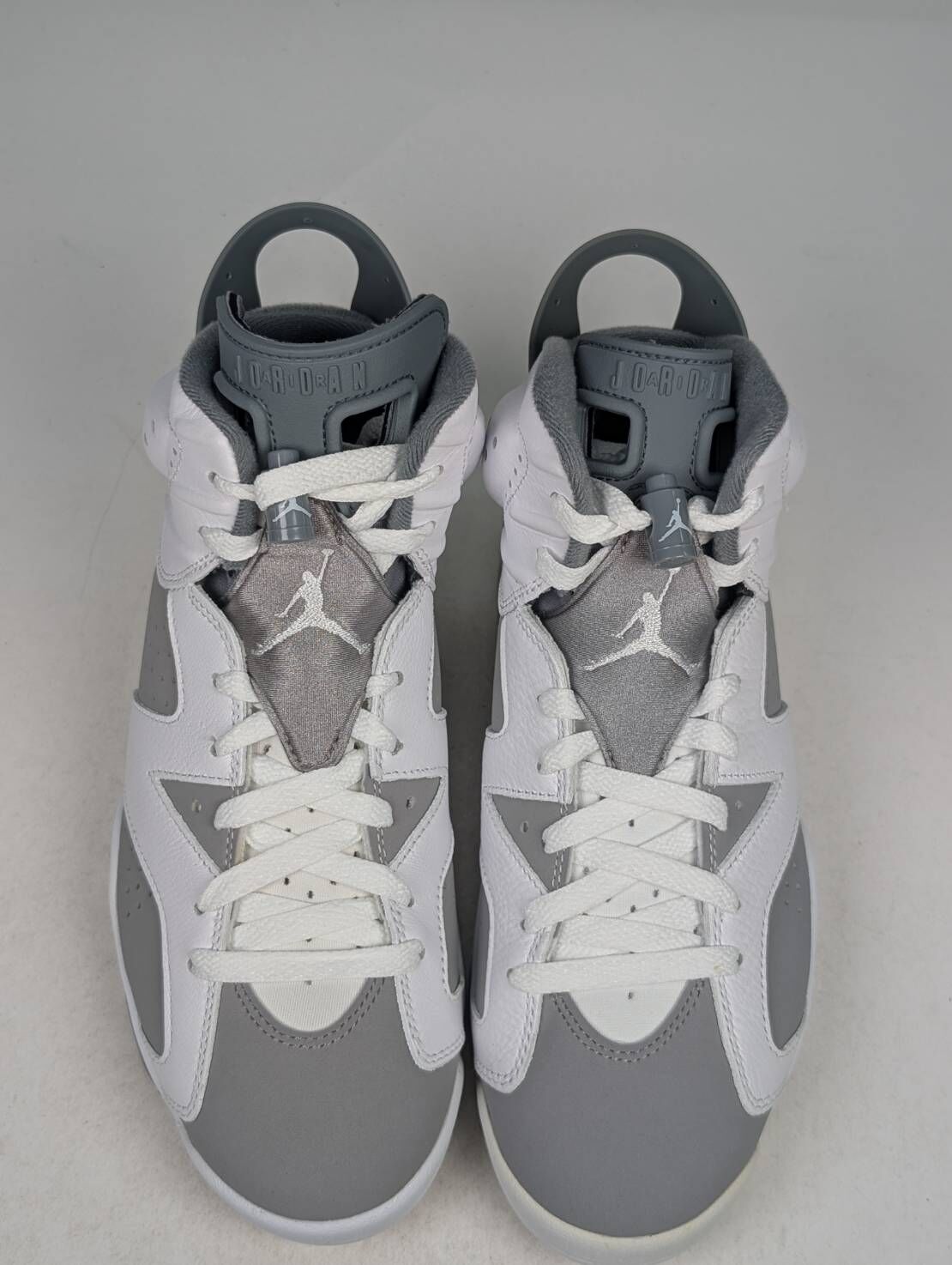 微瑕疵-左右腳中底鞋底泛黃鞋面鞋帶色差 CT8529-100 M8 Air Jordan 6 “ Cool Grey ” 酷灰 男款