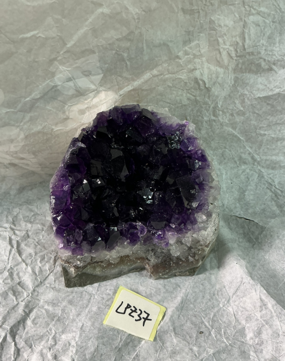 ZB166 LPZ37 紫水晶擺件 0.91-1.1kg