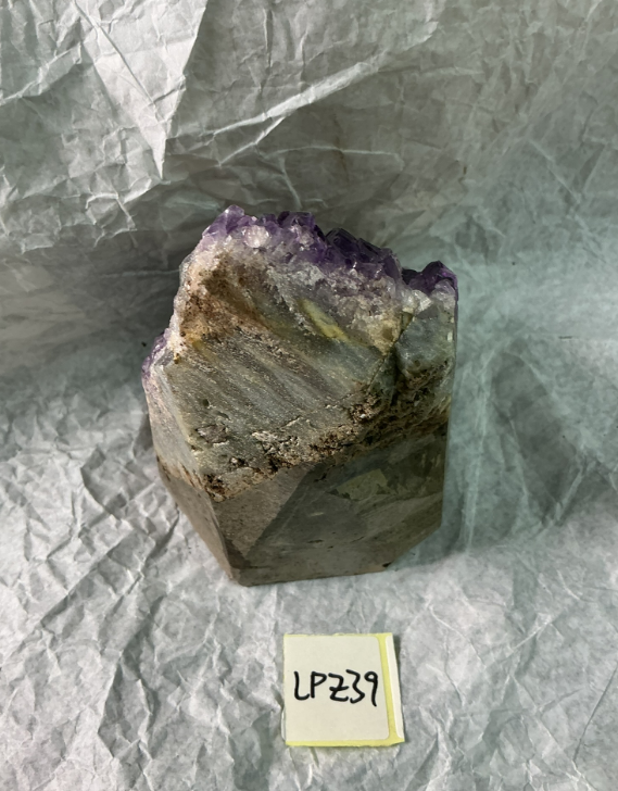 ZB168 LPZ39 紫水晶擺件 0.76-0.9kg