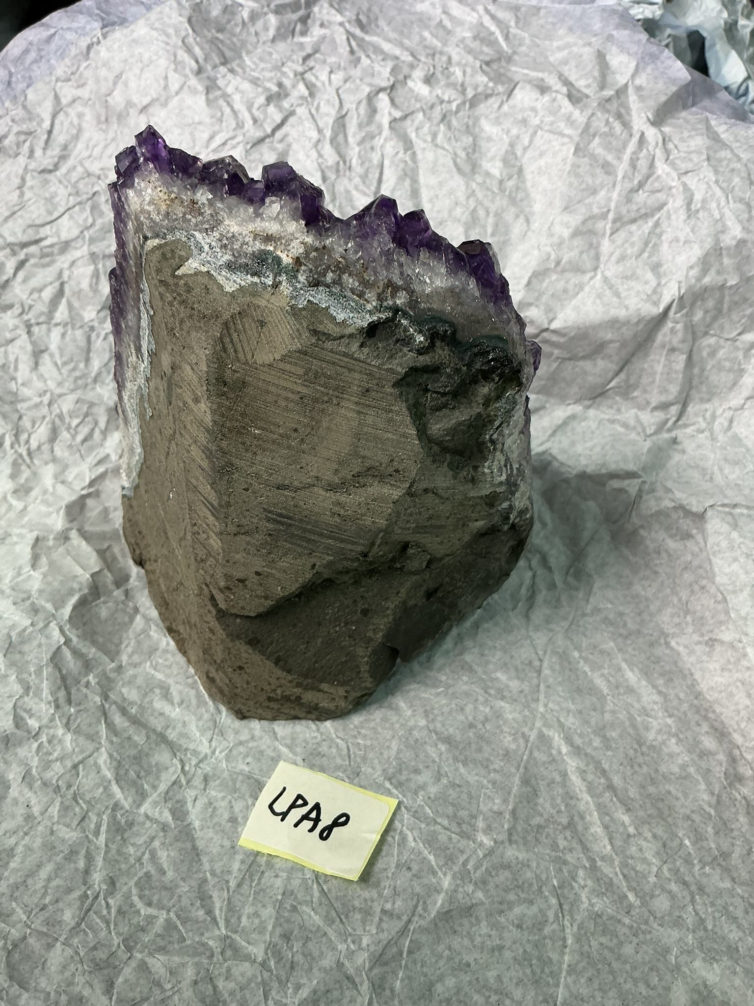 ZB205 LPA8 紫水晶擺件 1-2kg