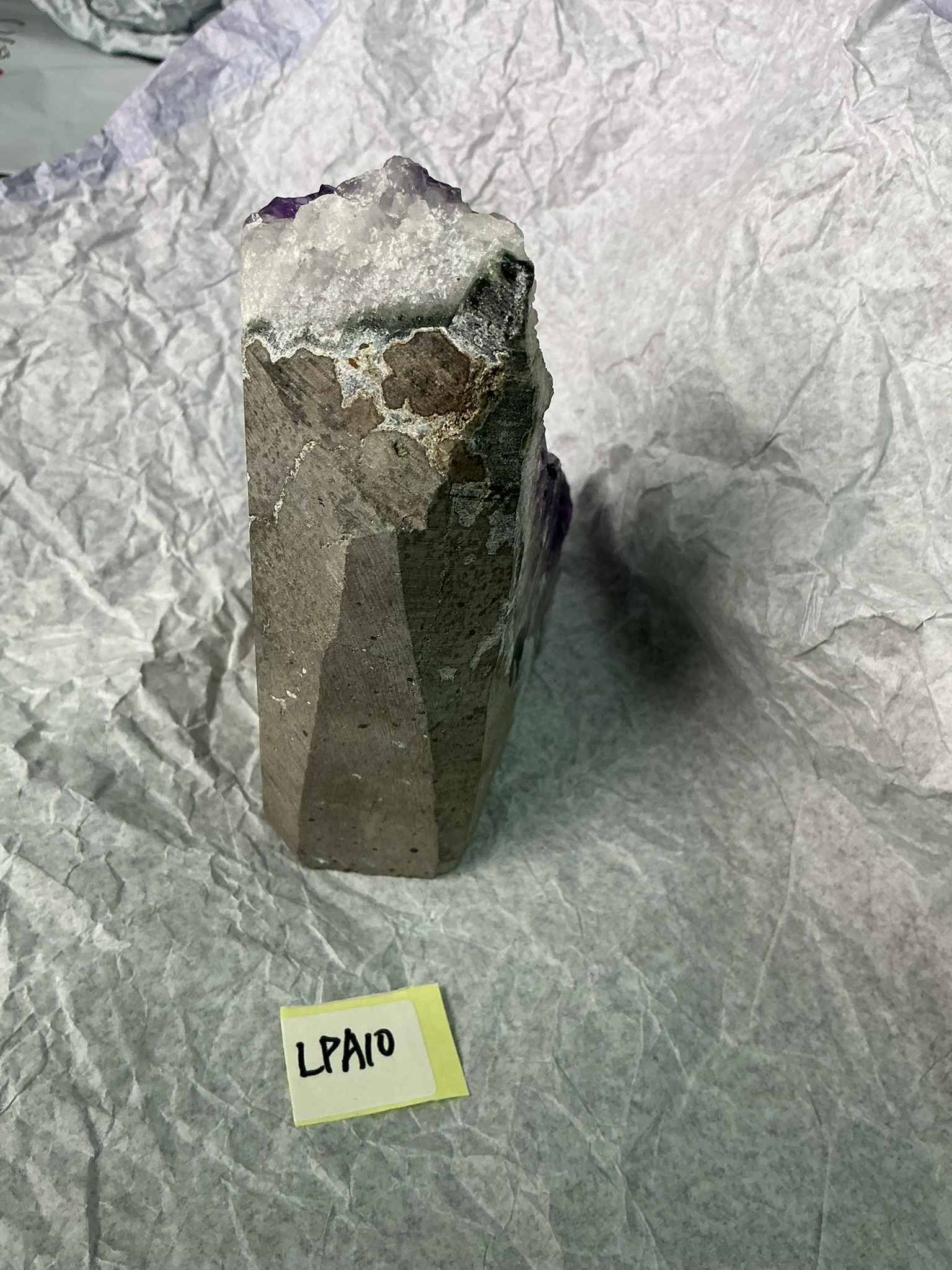 ZB207 LPA10 紫水晶擺件 1-2kg