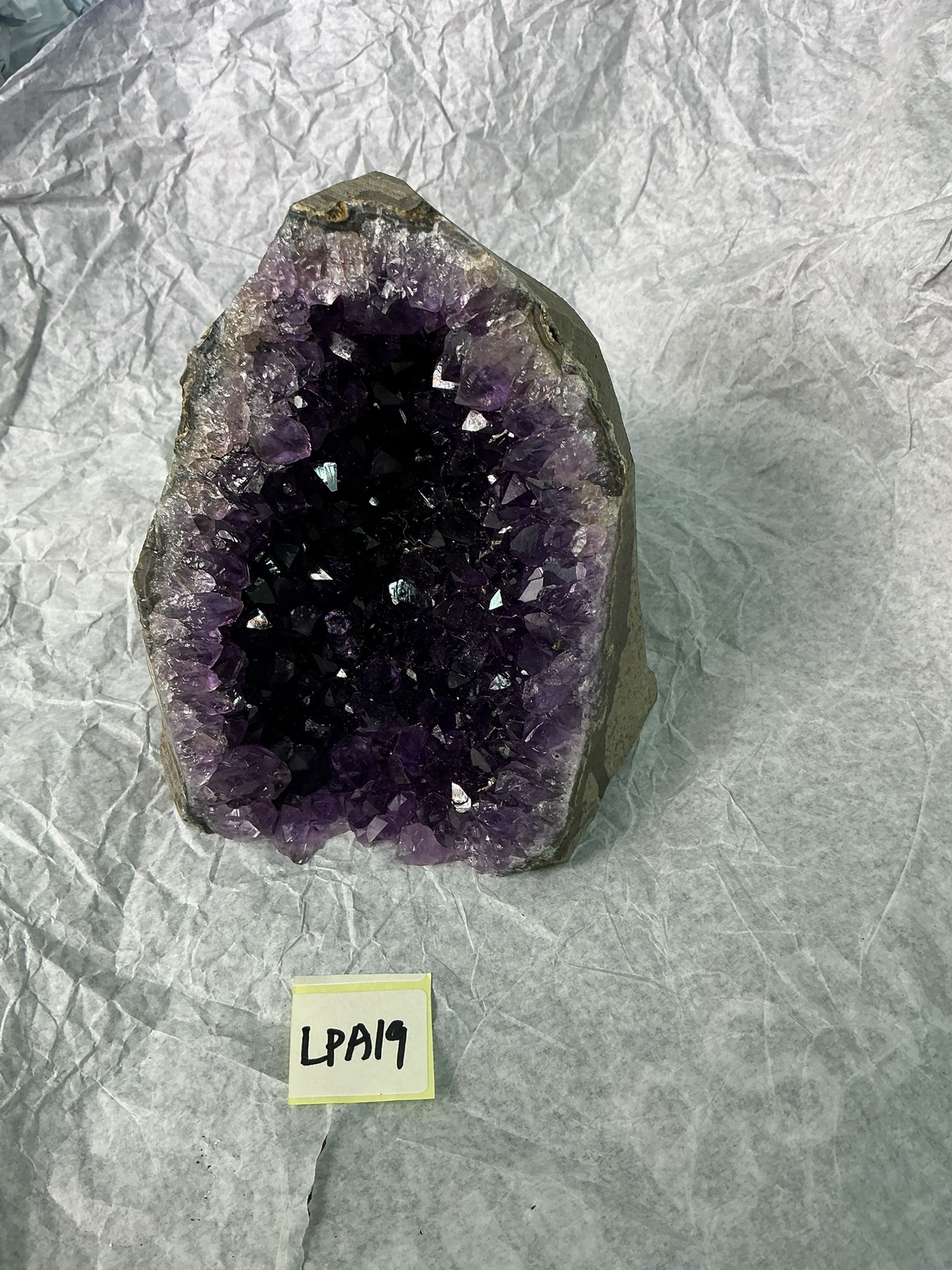 ZB216 LPA19 紫水晶擺件 1-2kg