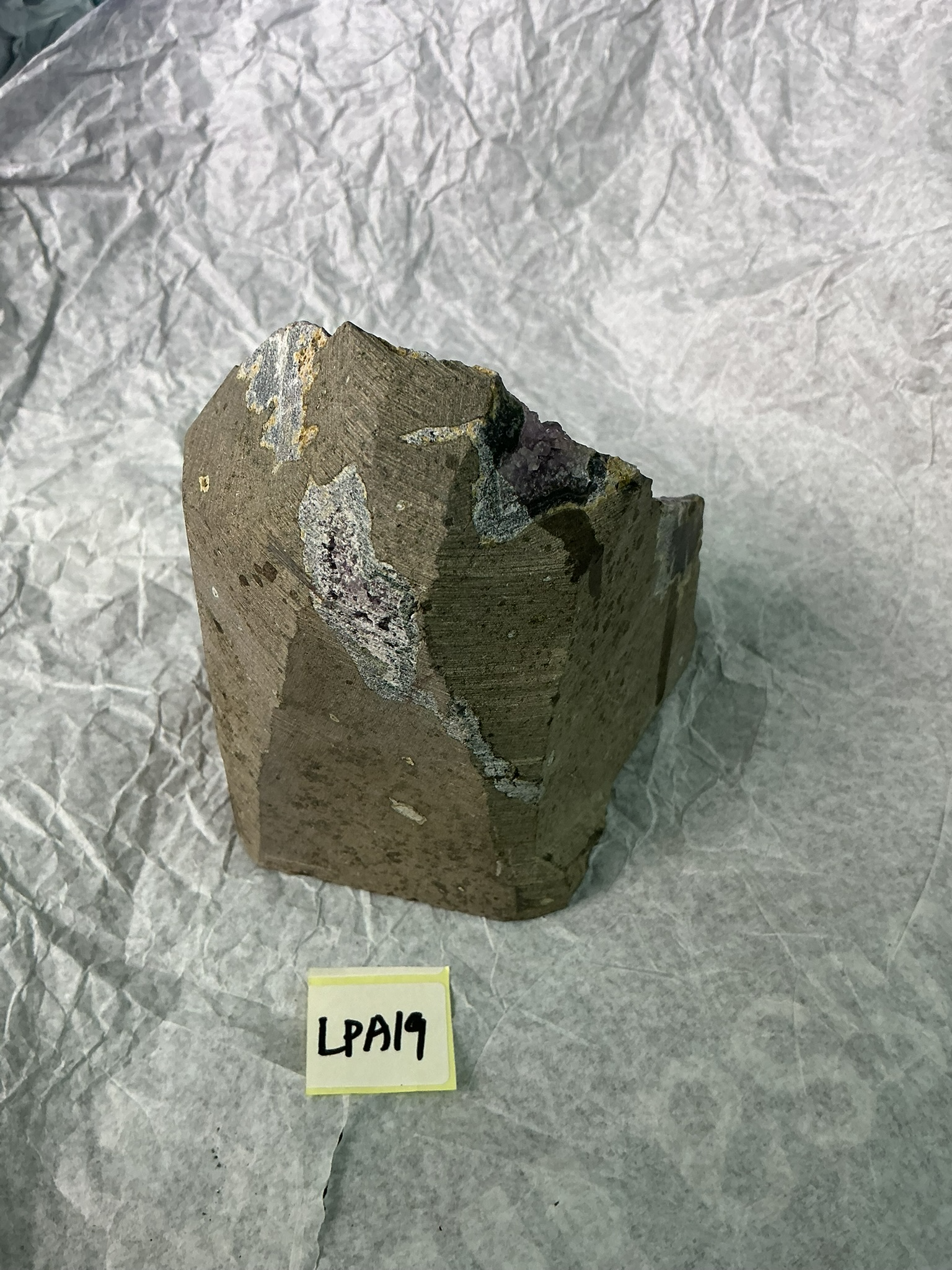 ZB216 LPA19 紫水晶擺件 1-2kg