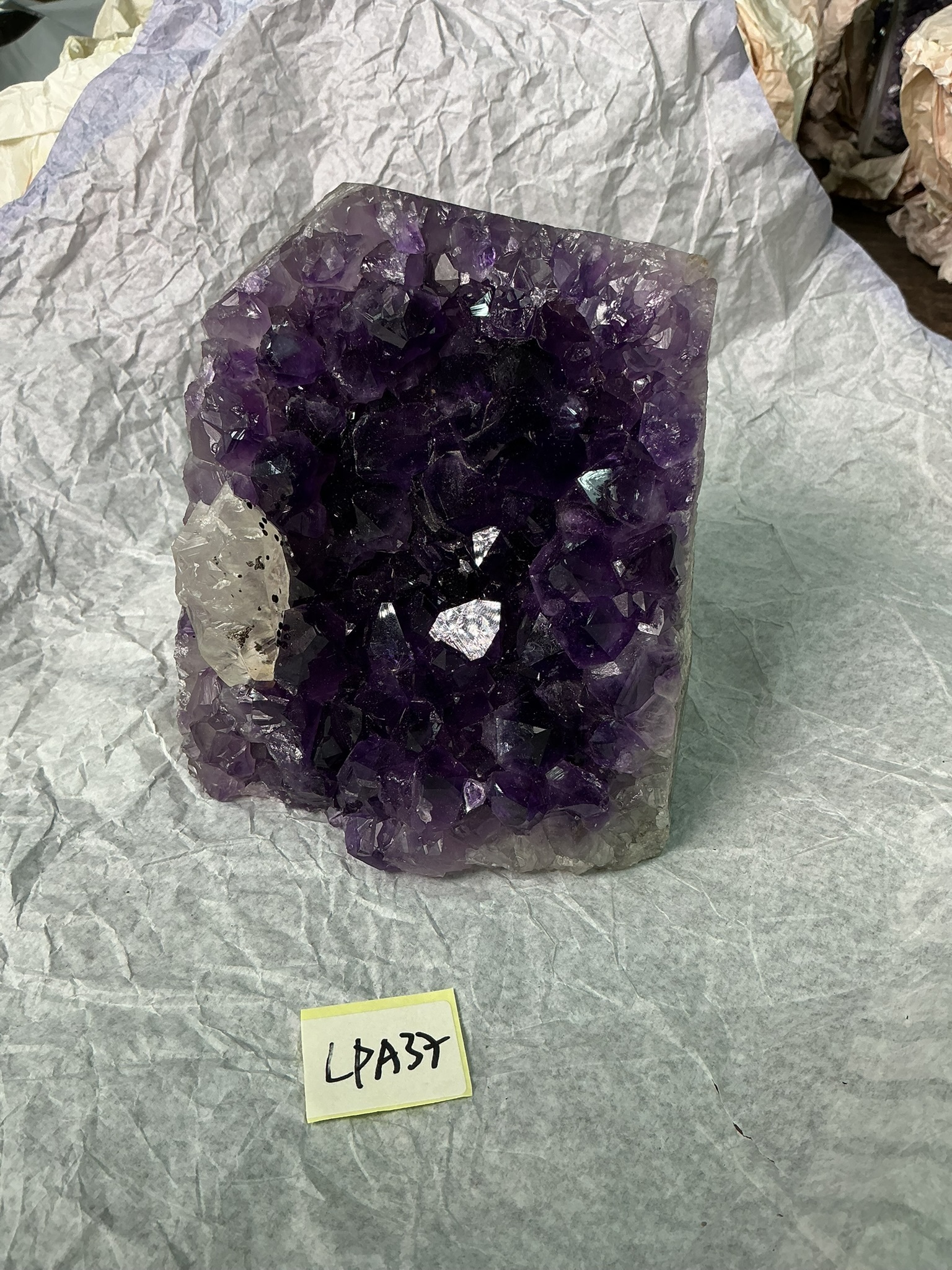 ZB234 LPA37 紫水晶擺件 1.51-2kg