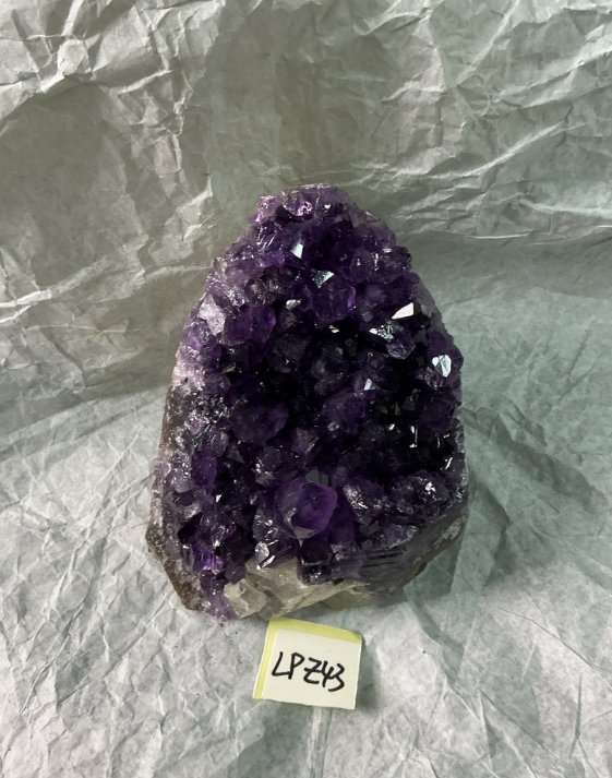 ZB172 LPZ43 紫水晶擺件 0.76-0.9kg