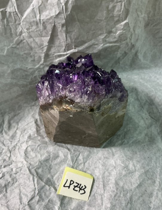 ZB172 LPZ43 紫水晶擺件 0.76-0.9kg