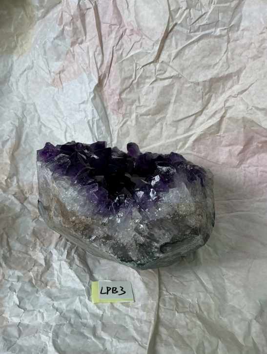 ZB282 LPB3 紫水晶擺件 2.1-3kg