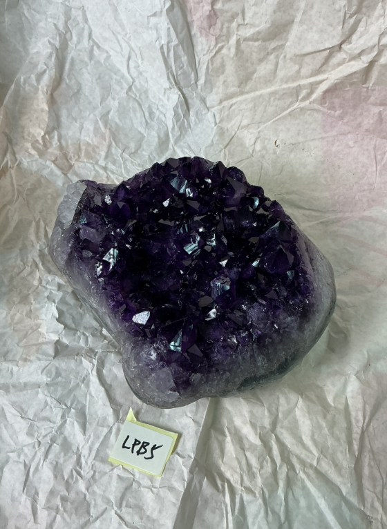 ZB284 LPB5 紫水晶擺件 2.1-3kg